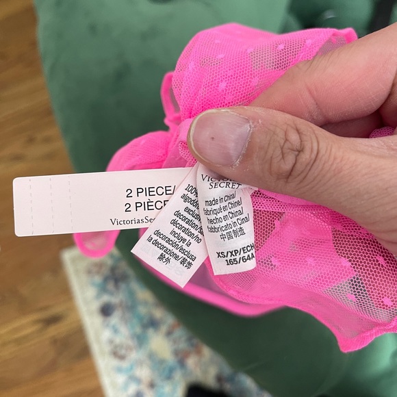 Victoria’s Secret Intimate and sleepwear set NWT - Picture 2 of 10